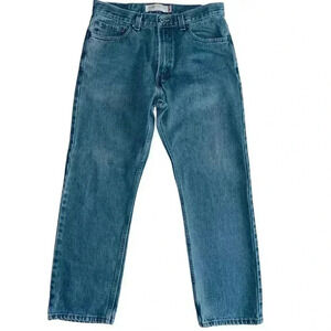 Levi’s 505 regular fit size 34/30 pre owned perfectly worn in men or women